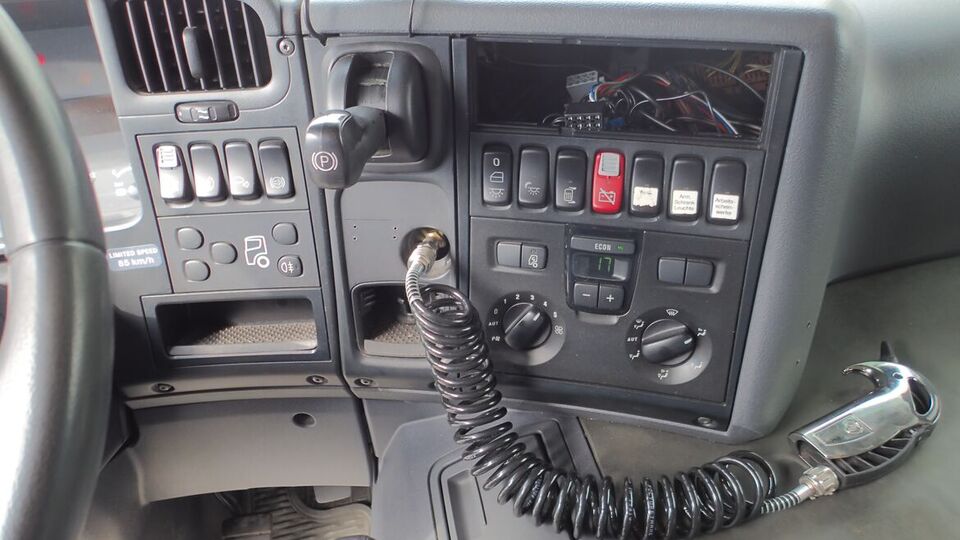 Scania P310 mit Esterer Tankaufbau, Bj: 2006